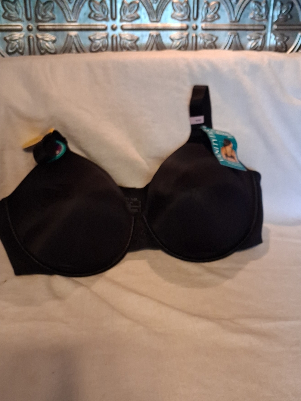 Vanity Fair Black Smooth Molded Underwire Bra 44D